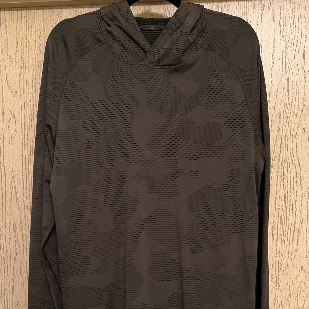 Lululemon Metal Vent Tech LS Hoodie